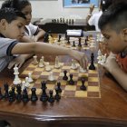  Cuando las clases concluyen, los pequeños del hogar tienen varias opciones para divertirse y seguir aprendiendo. 