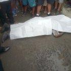  El cuerpo de la víctima fue levantado por las autoridades del cantón.  