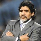 El contrato compromete a Maradona por tres ediciones del juego de fútbol. 