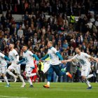  Jugadores del Real Madrid festejan su paso a la final.  
