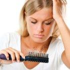 El estrés es uno de los factores que podrían causar pérdida de cabello. 