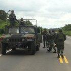  Militares patrullan San Lorenzo. Un grupo de uniformados, en 4 vehículos, se dirigen a Guadualito desde la vía a Mataje, km 5 