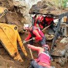 Los bomberos de Quito atendieron la emergencia.  