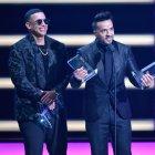  “Despacito” puso en las manos de cada uno de los intérpretes de la versión “remix” de este tema seis galardones. 