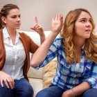  No enloquezca ni permita daños comunicacionales y afectivos. Rompa la barrera emocional que lo separa de su hijo con diálogo y acuerdos. 