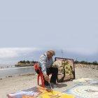  Rómulo Mendieta mientras realiza una obra.   