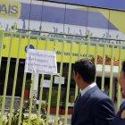  Además acudirán a la Fiscalía para conocer la información sobre los daños a la sede, que presenta, entre otros, una serie de pintadas en pisos y paredes.  