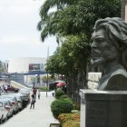  Se ubica en los alrededores de la Plaza Colón, en el tradicional barrio Las Peñas.  