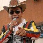  A manera de sinopsis de este nuevo documental, se presenta la carrera de Delfín, sus conciertos, la familia y su negocio alterno. 