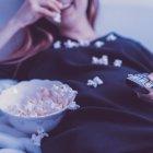  La American Academy of Sleep Medicine recomienda algunos tips para que llegues hasta la última temporada de tu serie favorita sin sacrificar tus horas de sueño. 