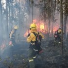  Eber Arroyo, del Cuerpo de Bomberos de Quito, dijo que después de 27 horas de intenso trabajo lograron controlar las llamas.  