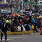  De acuerdo a un comunicado, el gobernador del Carchi, Alex Cruz explicó que solo el martes unos 4.078 venezolanos habían ingresado al país por el puente.  