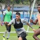  El enganche de 21 años estuvo a punto de retirarse del fútbol hace tres años y ahora busca brillar en el fútbol ecuatoriano. El zurdo ya entrenó con el Bombillo. 