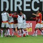  Deportivo Cuenca también sufrió una expulsión, la de Gustavo Vallecilla -además de la del técnico Richard Páez por reclamos al juez-. 