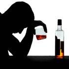  El consumo global de bebidas alcohólicas legales en 2017 fue de 222,8 millones de hectolitros. 