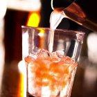  Las licorerías no podrán abrir los domingos.  