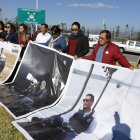  Familiares del equipo periodístico asesinado en la frontera.  