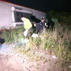  Al parecer el carro que circulaba con colombianos y venezolanos perdió pista y luego se volcó sobre la vía.  