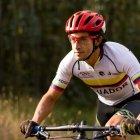  El deportista se ha sometido a diversas intervenciones, pero su estado de salud mejora lentamente y el tratamiento es costoso. 