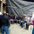  Familiares y amigos de los fallecidos se dieron cita en el inmueble de uno de ellos, para compartir recuerdos y anécdotas de los jóvenes deportistas. 