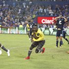  El resultado no ayuda a ninguno de los equipos del Astillero. Barcelona se mantiene segundo con 30 puntos y Emelec quedó cuarto con 26 unidades. 