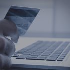  El cobro injustificado de valores por parte de entidades bancarias del país ha vuelto a ser el problema ‘del día’ en las redes sociales. 