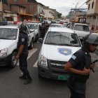  La mujer fue llevada a la Unidad de Flagrancia de Albán Borja, donde sería procesada por el delito de destrucción a un bien del Estado. 