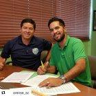  El primer equipo con que Viteri participó fue Emelec.  