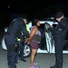  Otra de las implicadas arrestadas, tras un operativo en Durán. 