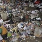  Recicladores de Quito no quieren que se elimine el Impuesto Redimible a las Botellas Plásticas. 