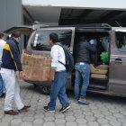  La droga había sido escondida en telas y cartones.  