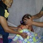  Los uniformados encontraron el cuchillo con el que fue atacada la mujer en la vivienda.  