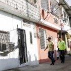  Agentes llegaron al sitio donde funcionaba la supuesta clínica.  