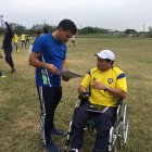  Iris Muñoz fue jugador de fútbol y hace 10 años perdió la movilidad de sus piernas. 