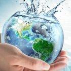  Sus múltiples usos para actividades como hidratación, higiene y procesos productivos lo convierten en un elemento fundamental para la vida diaria. 