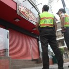  El local donde ocurrió el asalto y muerte se encuentra en la avenida Víctor Emilio Estrada y calle Jiguas. 