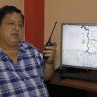  Antonio Navarro controla por GPS la ruta de los buses. 