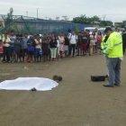  El ahora occiso estaba sin camisa tendido en el piso y con varios golpes en su rostro. 