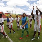  Los jugadores de Mushuc Runa celebran su pase a la Copa Sudamericana. 