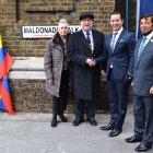  Anteriormente la calle llevaba el nombre de Eagle Yard.  