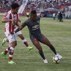  El segundo tiempo también fue del cuadro azucena, pero el error de Pablo Repetto fue replegar a su plantilla confiado del gol a favor. 