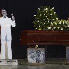  Los restos del artista fueron velados en el Ágora de la Casa de la Cultura. 