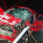  Automóvil en el que viajaban las víctimas mortales.  