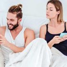  En Facebook el 57 % de los lectores encuestados por Extra respondieron que en algún momento, las redes sociales les han generado problemas con su relación. 
