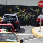  Se modificará la señalización vertical y horizontal para orientar y advertir a conductores y peatones sobre el nuevo sentido de circulación. 