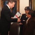  Los trabajadores del medio de comunicación capitalino recibieron la medalla Marieta de Veintimilla por su excelente desempeño laboral. 