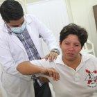  Si recién te graduaste de médico, enfermero, odontólogo u obstetra ten en cuenta esta oferta laboral para que empieces a ganar tu primer experiencia. 