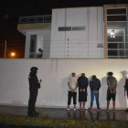  Los delincuentes se dedicaban al robo de domicilios.  