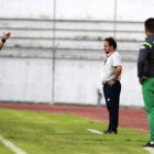  Momentos en que el técnico de Bolivia fue expulsado de la cancha.  