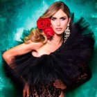  Ángela Ponce es de Sevilla y ha obtenido varios títulos de belleza en su país. 